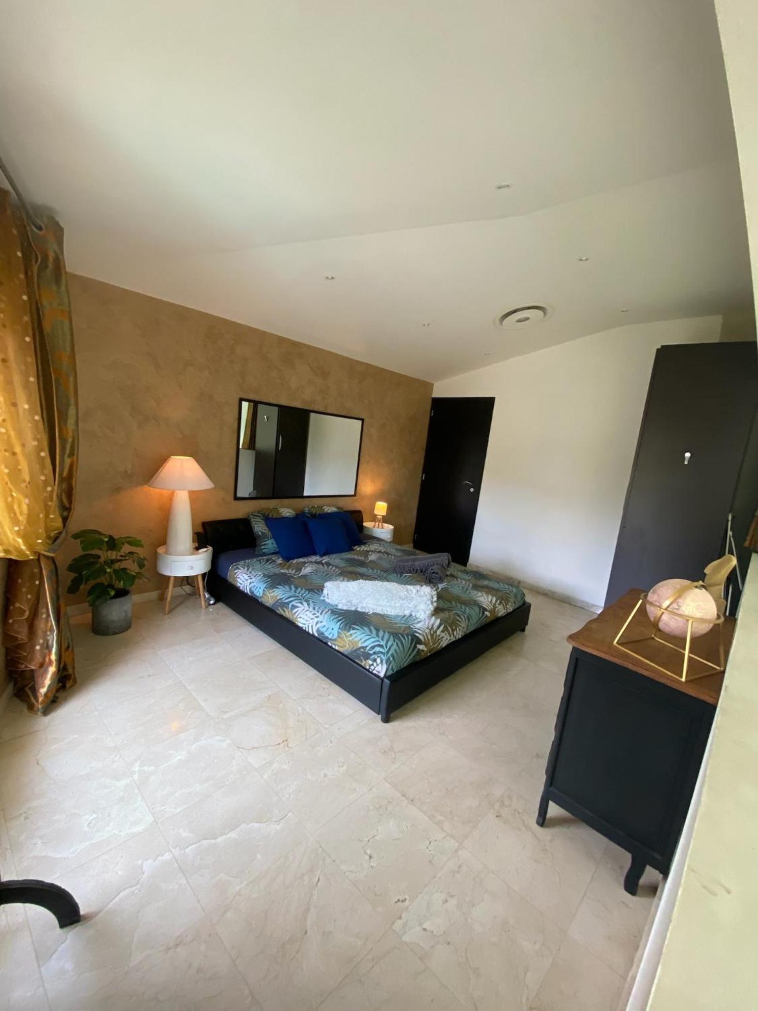 Villa St Jean Suite Romantique La Ciotat Ruang foto